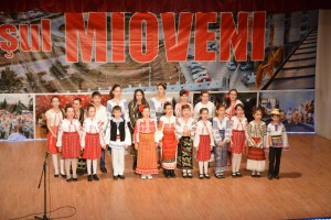 serbare-centrul-cultural-mioveni (5)